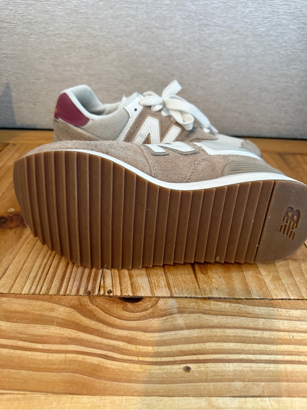 New Balance 574 Neutral Color - Picture 6 of 6